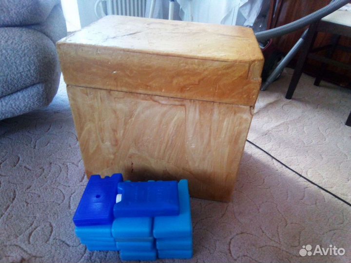 Холодильная камера с охлаждающими элементами