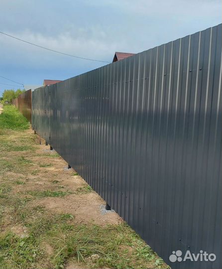 Бюджетный забор с распашными воротами 4 м под ключ