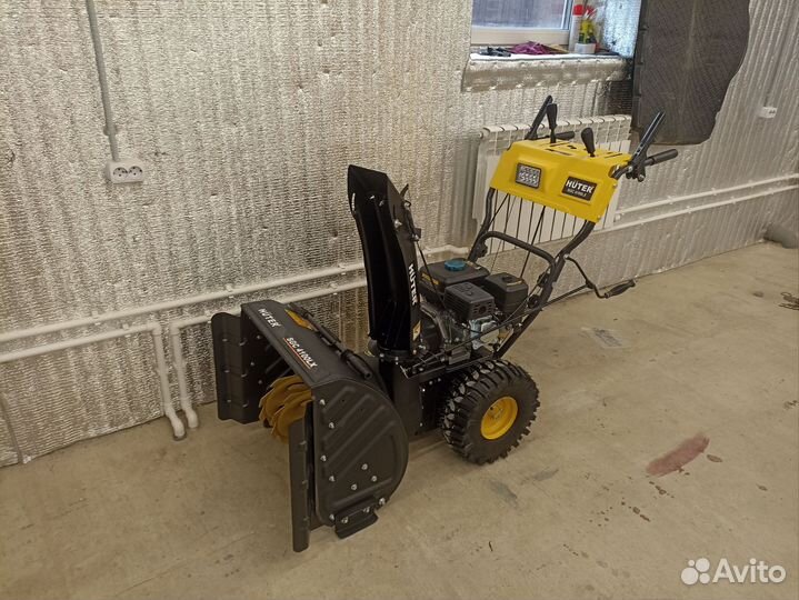 Снегоуборщик бензиновый новый Huter SGC 4100 lx