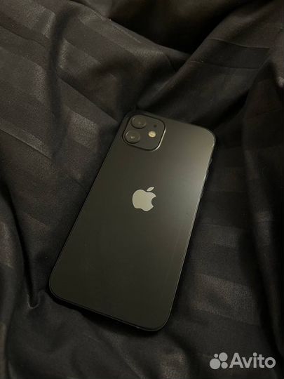 iPhone 12, 64 ГБ