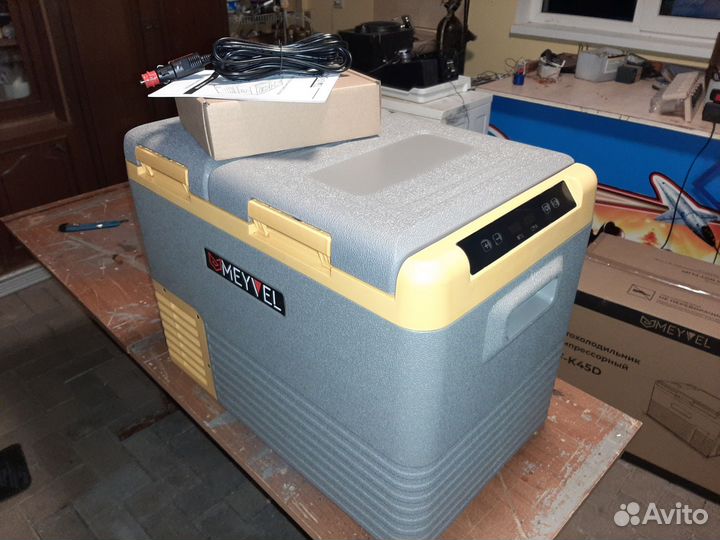 Автохолодильник компрессорный Meyvel/12/24в на 45л