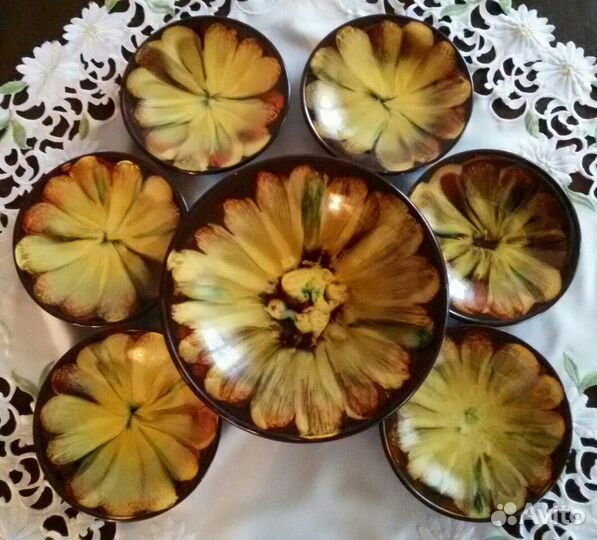 Тарелки фарфоровые