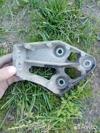 Кронштейн двигателя кпп генератора Нексия Ланос
