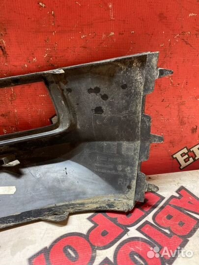 Накладка птф передняя правая Volkswagen Tiguan 2