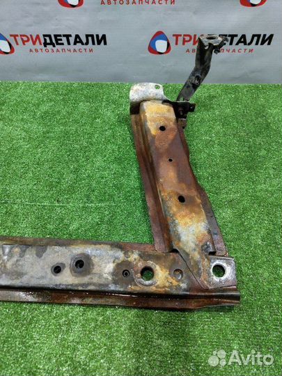 Рамка радиатора Renault Megane универсал 1.5