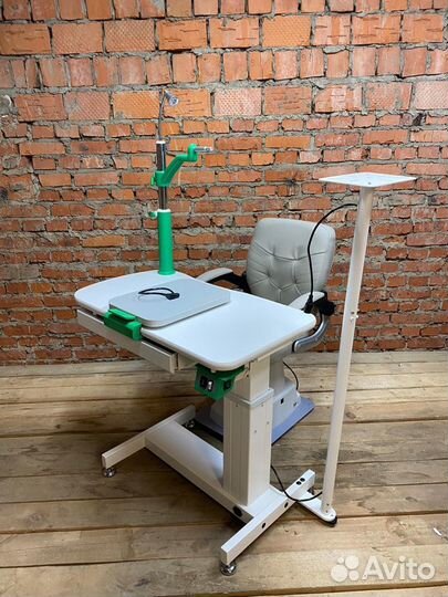 Рабочее место врача офтальмолога, оптометриста