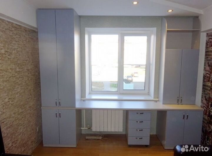 Рабочая зона у окна