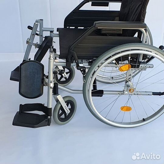 Инвалидная коляска Ortonica Base 195