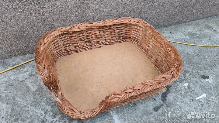 Лежанка плетёная для собаки / кошки