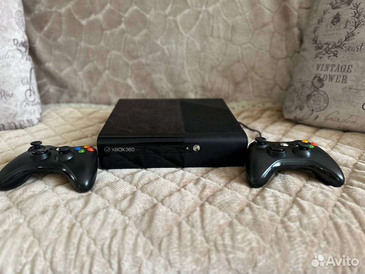 Xbox 360 E freeboot 320 gb