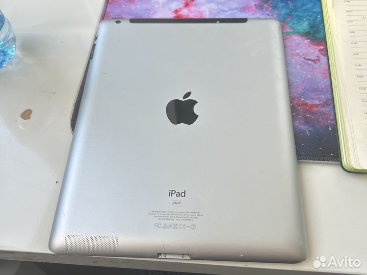 iPad Wi-Fi + Cellular (3-го поколения)