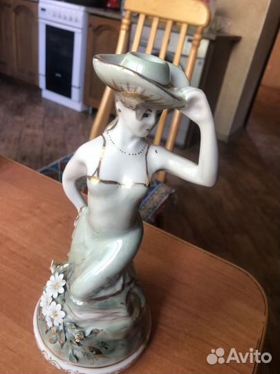 Статуэтка подсвечник