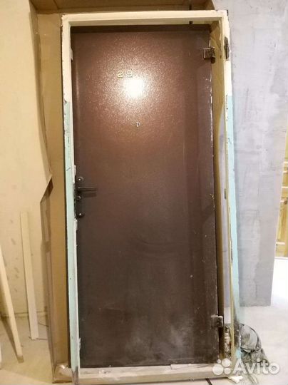 Дверь входная железная бу