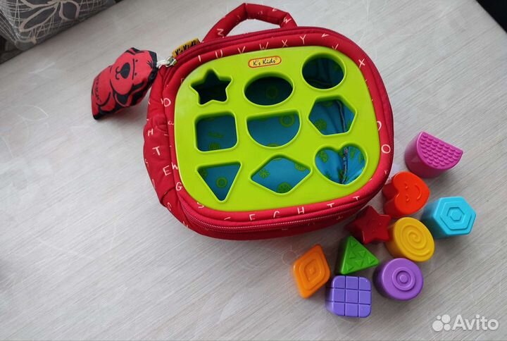 Развивающая игрушка - сортер