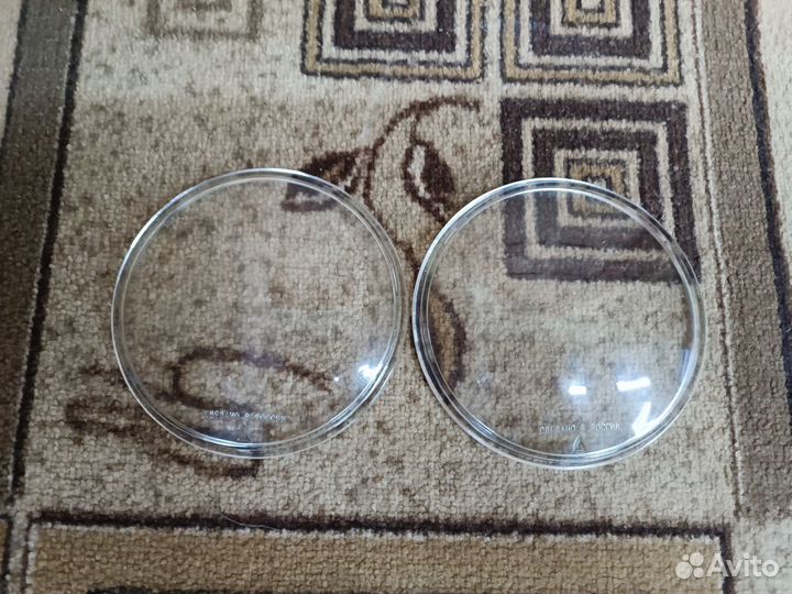 Стекла фар гладкие 2106