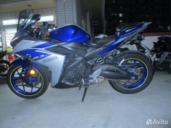 Yamaha YZF-R3 043108