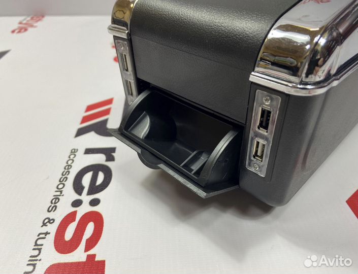 Бардачок подлокотник Mazda Demio 07-14г с USB