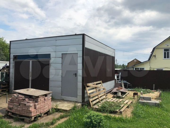 Дом 180 м² на участке 6,5 сот.