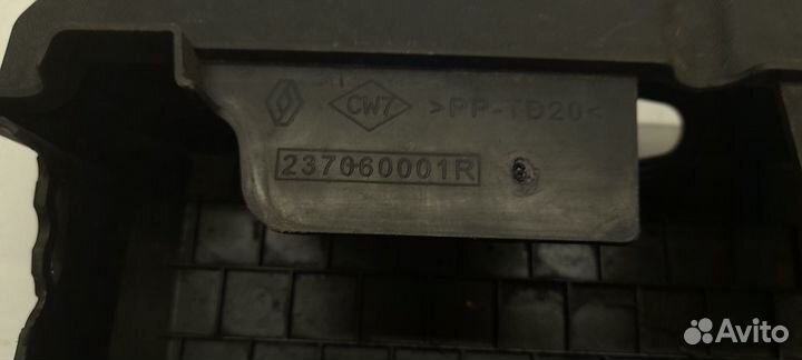 Крышка блока Renault Megane 3 2008-2016