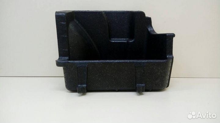 Ящик инструментов LADA Vesta 2015