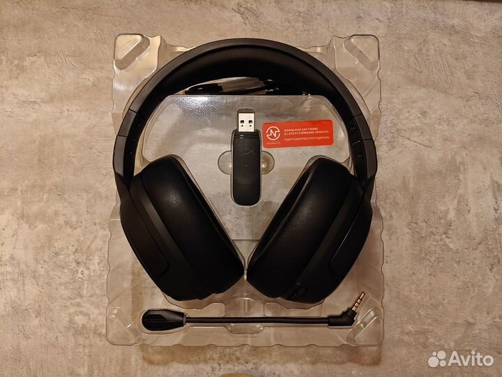 Беспроводные игровые наушники HyperX Cloud Flight