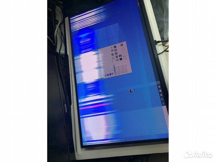 Монитор 27 зеон(68.6 см)