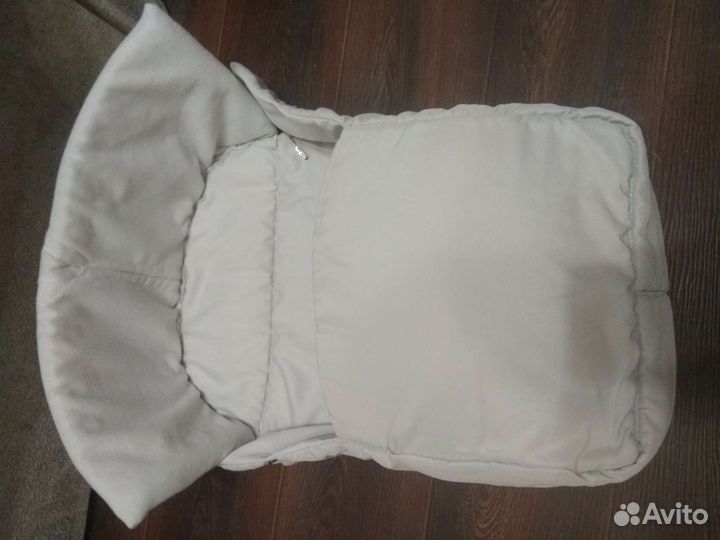 Муфты новые, сиденья и чехол для санок и коляски