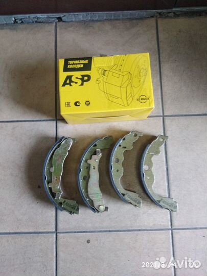 Задние колодки Рено Дастер, Ларгус, Альмера J15