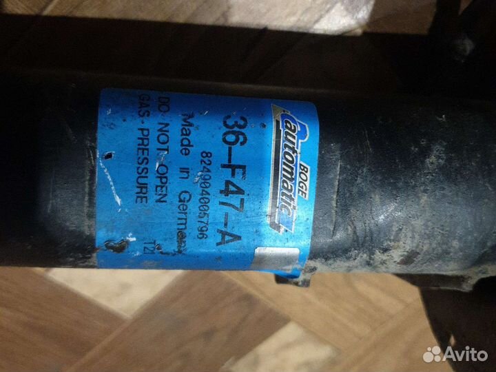 Передние стойки vw passat b6. Цена за пару