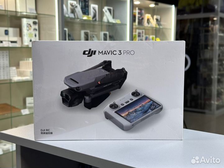Квадрокоптер DJI Mavic 3 Pro RC