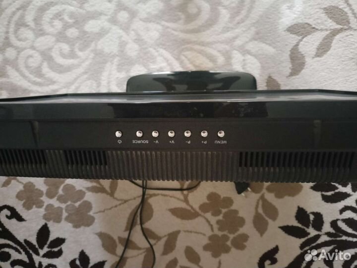 ЖК телевизор