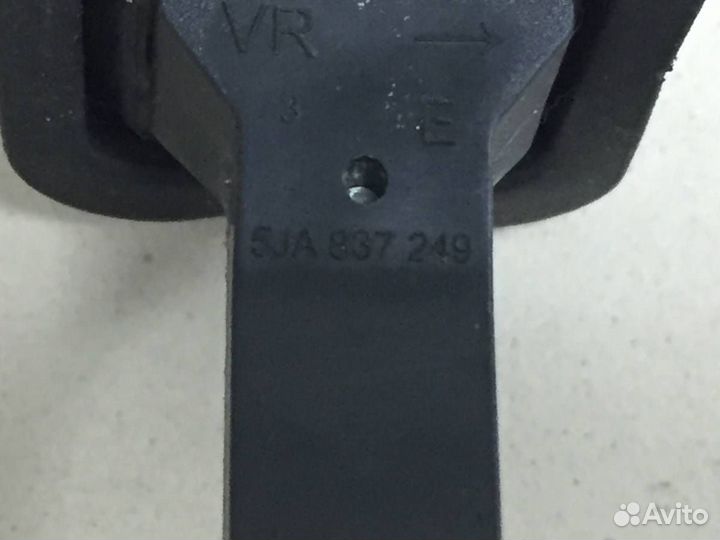 Ограничитель двери Volkswagen Polo Mk6 2020