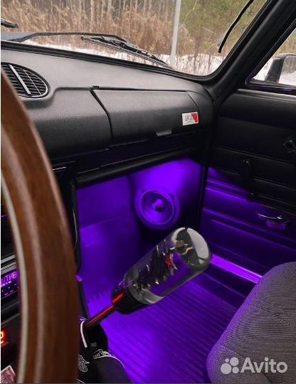 Подиум для автомобиля ваз 2101-07 в кик-панели 16d