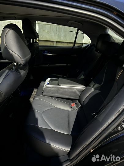 Toyota Camry 2.5 AT, 2023, 9 000 км