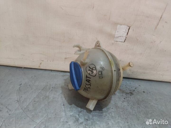 Бачок расширительный Volkswagen Passat B6 BSE 2007