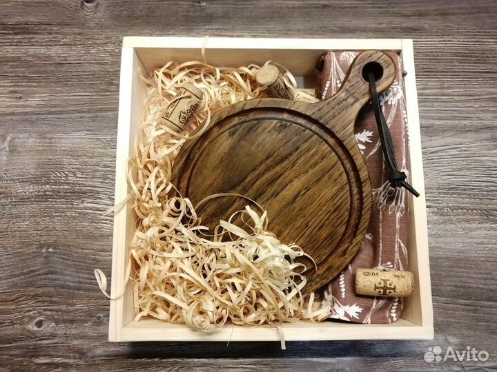 Доска разделочная из ясеня в подарочной коробке