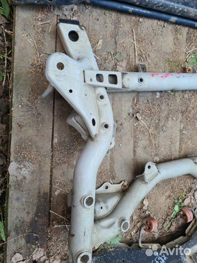 Подрамник передний Mercedes-Benz E-Klass W212 1.8