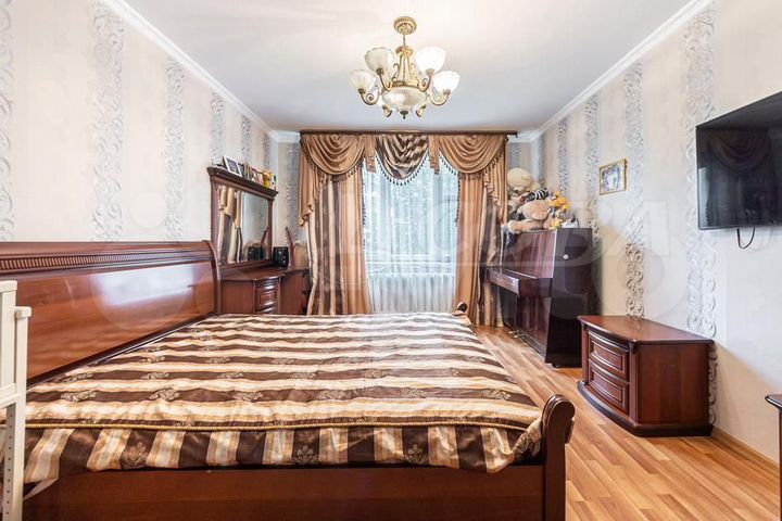 3-к. квартира, 92 м², 1/14 эт.