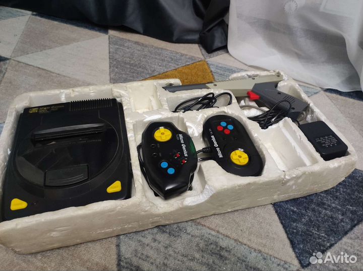 Игровая приставка MicroGenius IQ-1000 (денди)