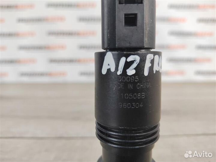 Насос омывателя фар land rover Freelander 2