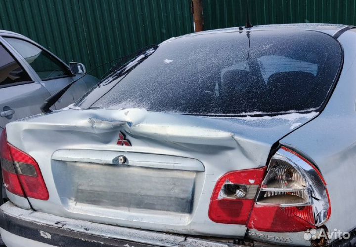 Заднее стекло крышки багажника