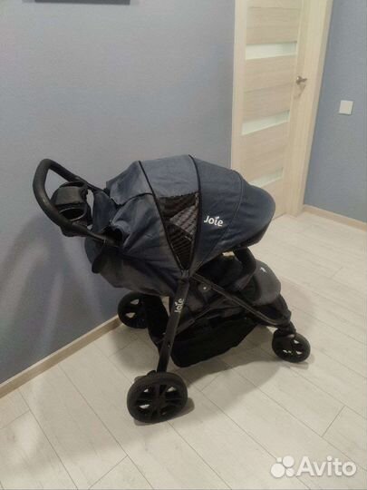 Прогулочная коляска joie litetrax 4