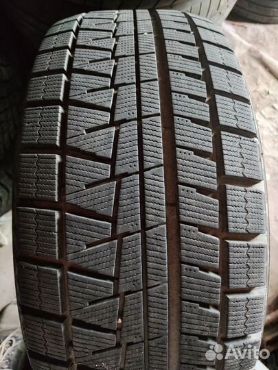 Bridgestone Blizzak Revo GZ 245/50 R18