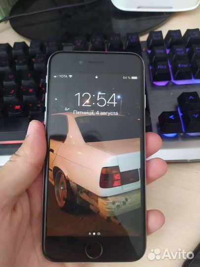 Телефон iPhone 6