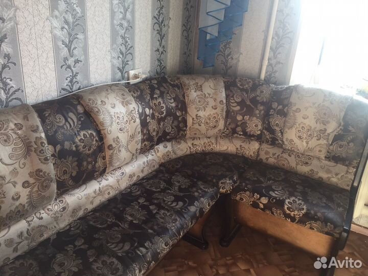 Кухонный угловой диван