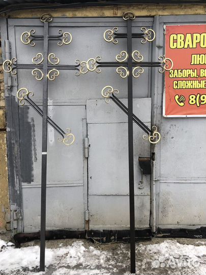 Ритульные столики, лавочки, цветники, вазоны