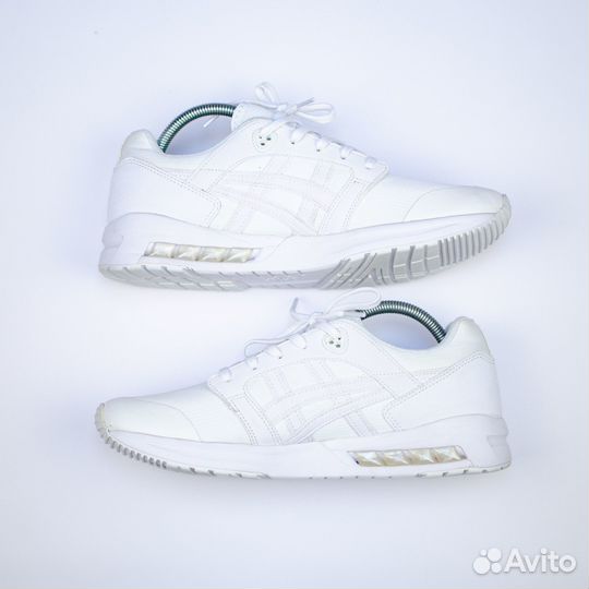 Кроссовки Asics