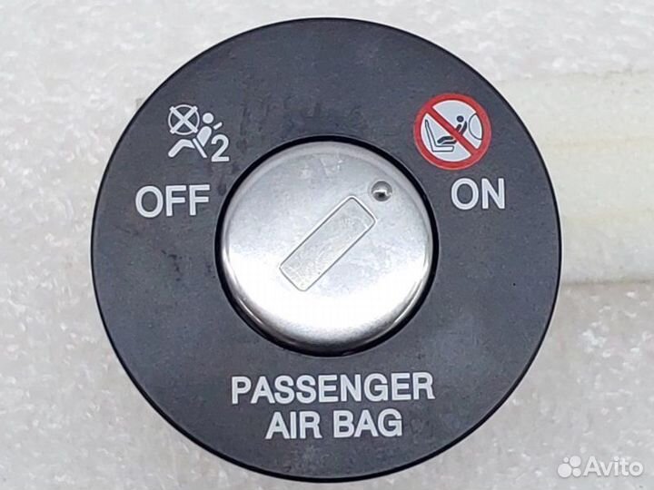 Выключатель подушки безопасности Hyundai I30 GD