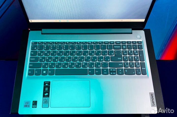 Современный ноутбук для работы и дома