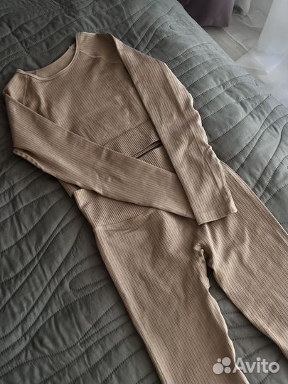 Костюм для фитнеса